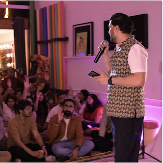 Sapan speaks to the audience